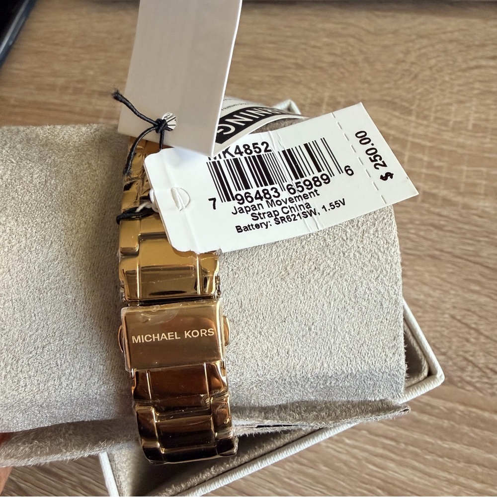 New Michael Kors Gold Bracelet Watch mk4852 - Picture 4 of 7